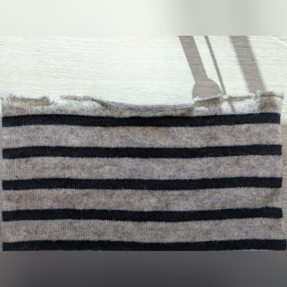 Vince Grey Black Stripe Wool Cashmere Long Sleeve Turtleneck Sweater Essential - Picture 9 of 11